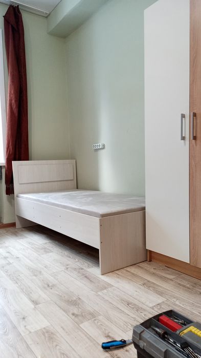 Сдам на длительный срок. Район площадь.