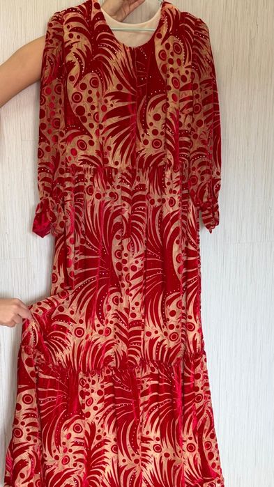 Продам брендовые платья