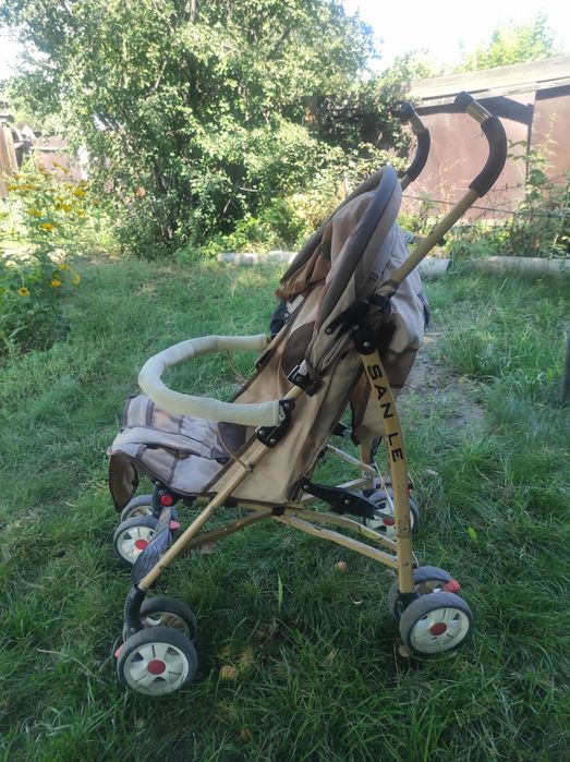 Детская коляска.