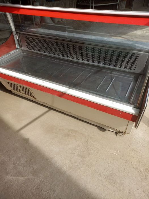 Vitrina holodilnik N1