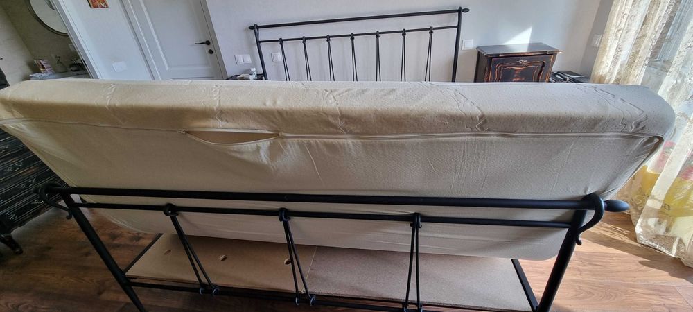 Vând saltea spumă 180/200