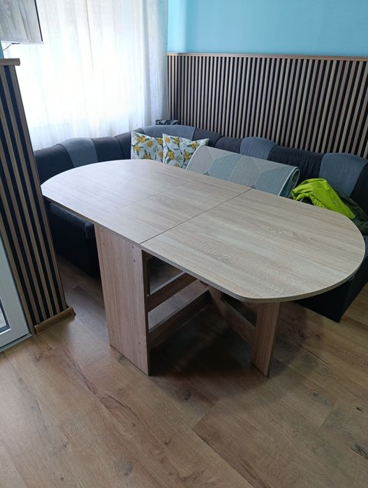 Трапезна маса сгъваема