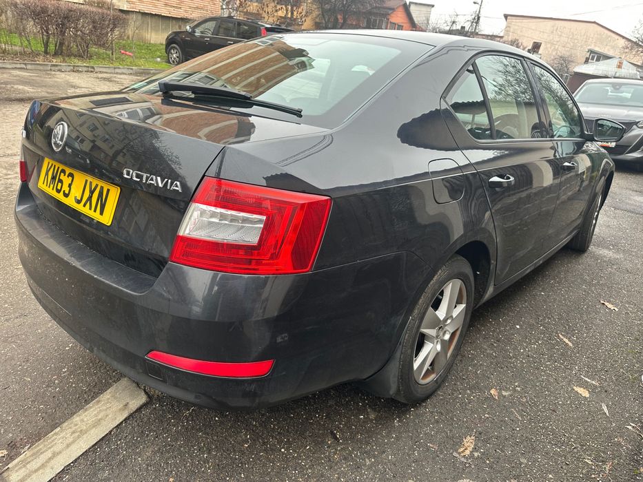 Skoda Octavia 3 2.0tdi 150cp stare perfectă Volan dreapta