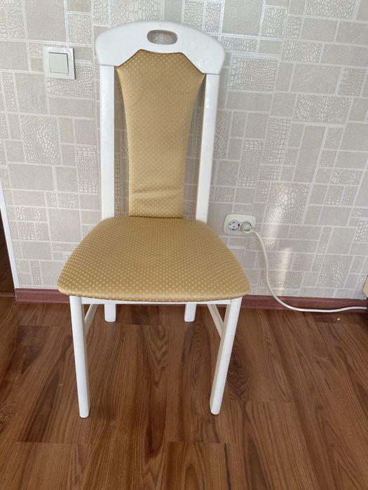 Стулья кухонные 4шт