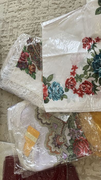 Продам платки новые красивые