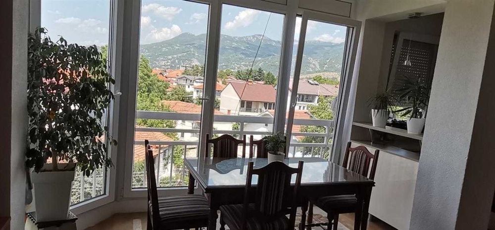 Дава се под наем Тристаен апартамент в Пловдив, Център - 86 кв.м за 428.4 € - Снимка #3