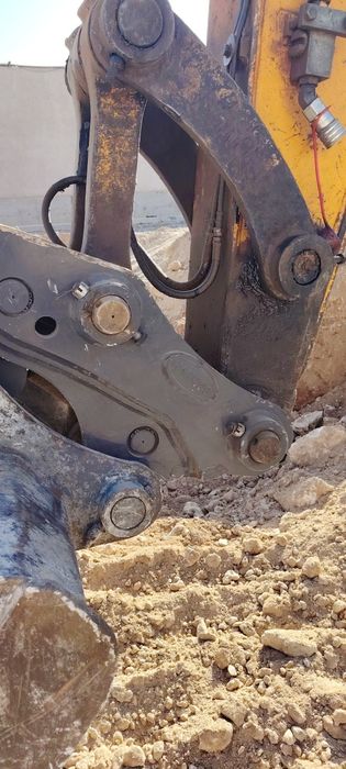 Hyundai 1400 Ekskavator sotiladi