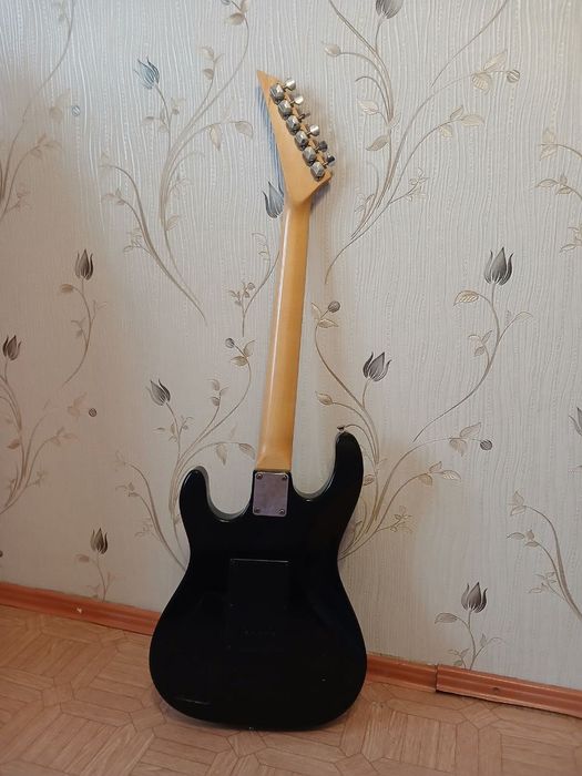 Продам электрогитару Grand by Russtone