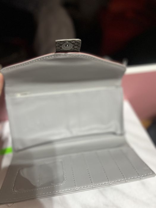 Дамско портмоне