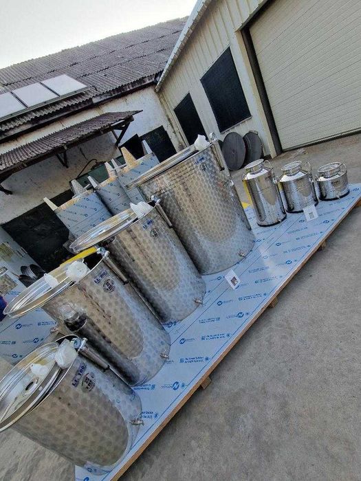 Cisternă Inox 1.000 litri capac flotant pneumatic / Vinificație