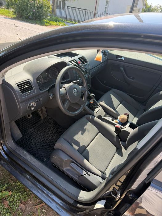 Vand golf 5 negru