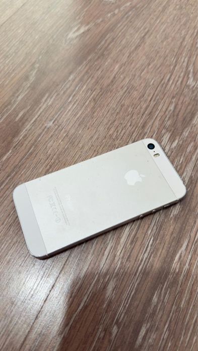 Продам Iphone 5S