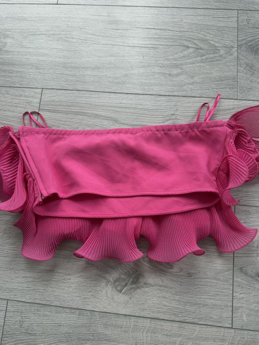 Къси топове/потници/ на Zara, Bershka, H&M