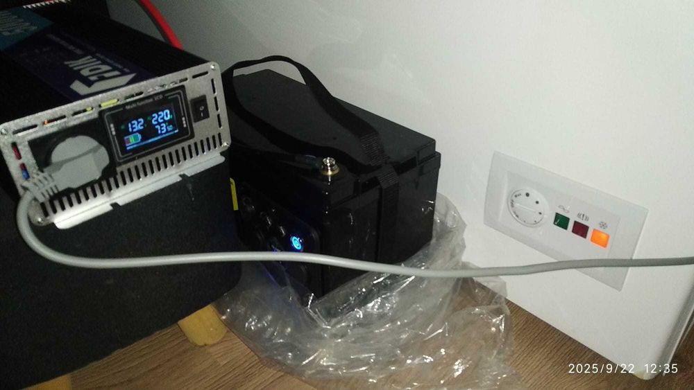 "UPS" 5Kw=Baterie 12V 100/200Ah+Invertor 5Kw FDIK SinusPur+Charger 20A