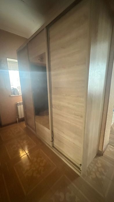 Шкаф плательный с зеркалом