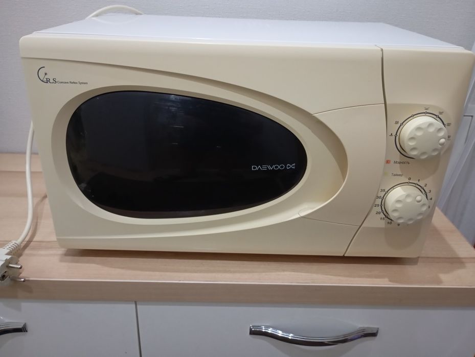 Продам микроволновую печь Daewoo