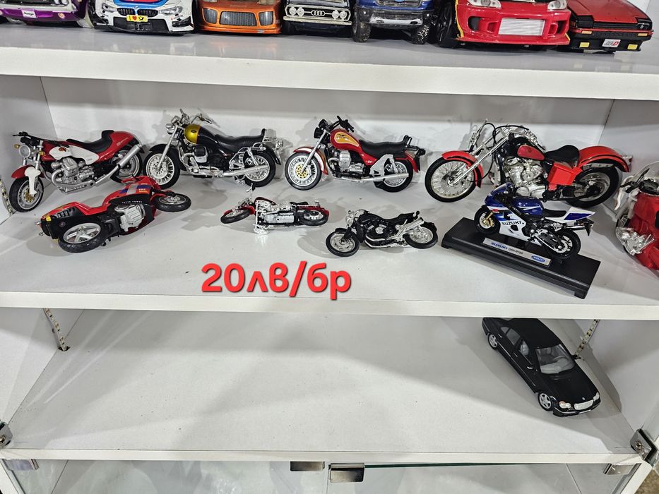 Модели - 1/18-  1/24