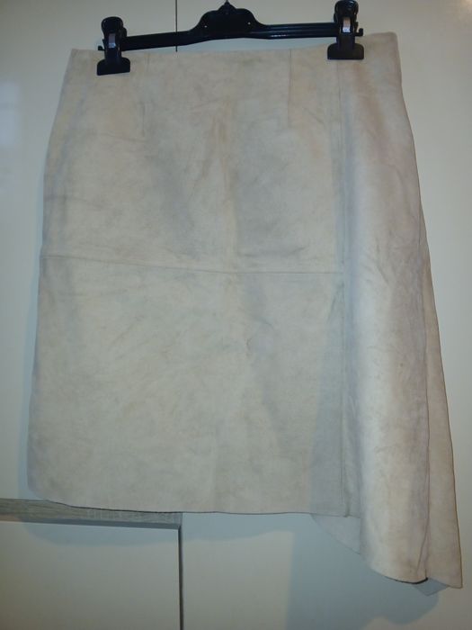 United Colors of Benetton- fusta piele intoarsa naturală