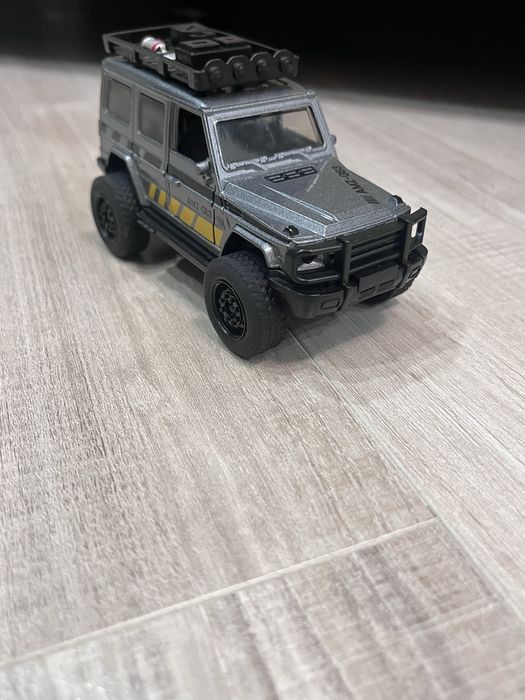 игрушки машинки, небольшие