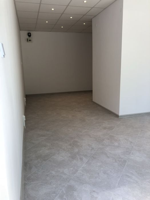 Дава се под наем Магазин в София, Център - 27 кв.м за 450 € - Снимка #3