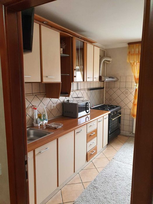 Inchiriez apartament cu doua camere
