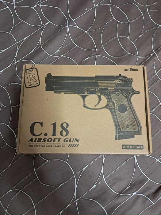 Pistol airsoft C.18