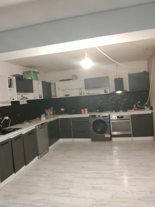 Vând mobila de bucătărie