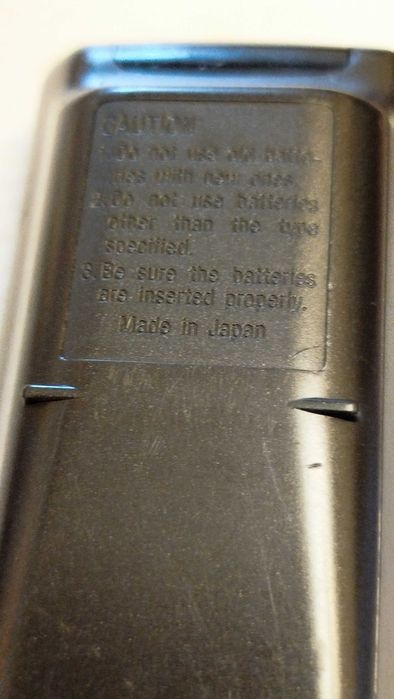 Vând telecomanda VHS Panasonic