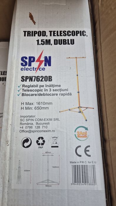 Vand trepied pentru 1 sau 2 proiectoare inaltime reglabila
