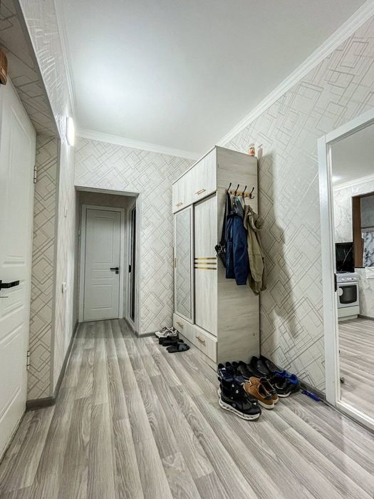 2/4/9 МирзоУлугбекский р-н, Карасу-1,Дуньё ресторан,60м2,общий коридор