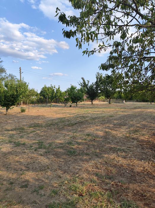 Продава се къща в с.Ветрен