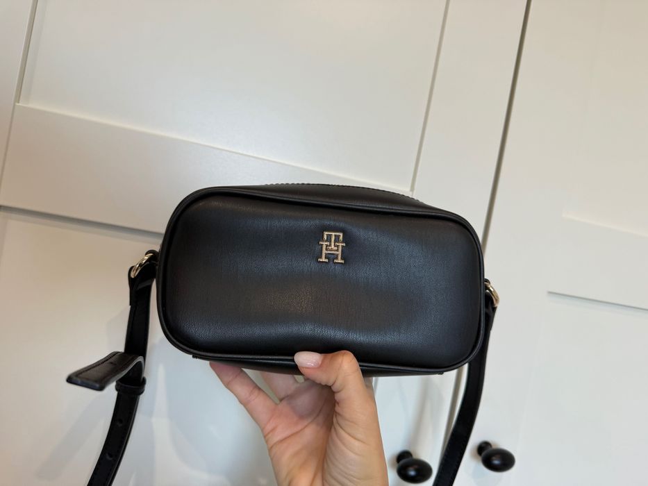 Дамска чанта Tommy hilfiger