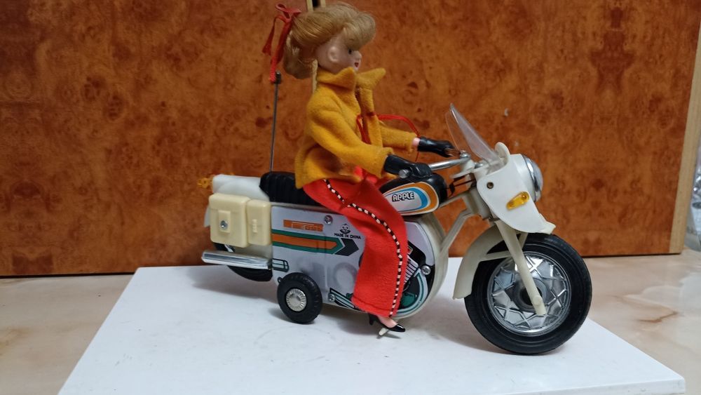 Vând jucărie veche chinezeasca