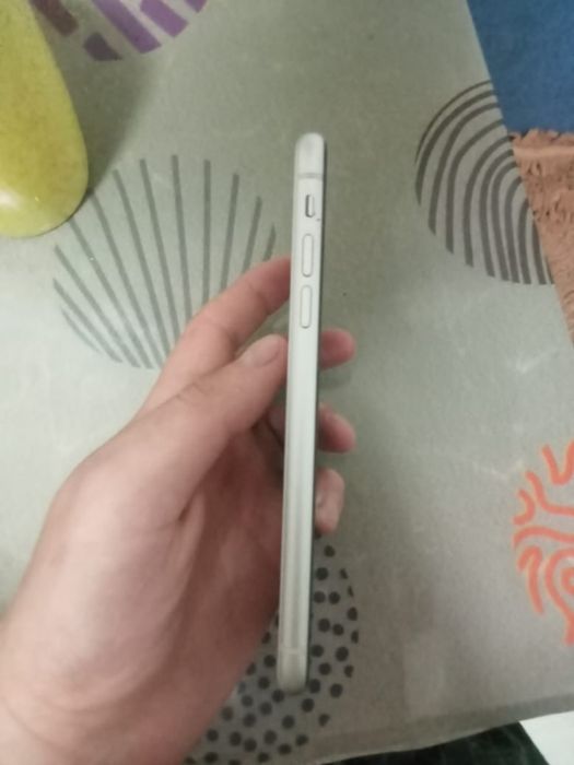 Обменяю Iphone 11