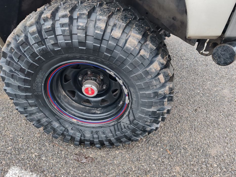 Anvelope și jante offroad 35 12.5 15 maxxis trepadorxiss