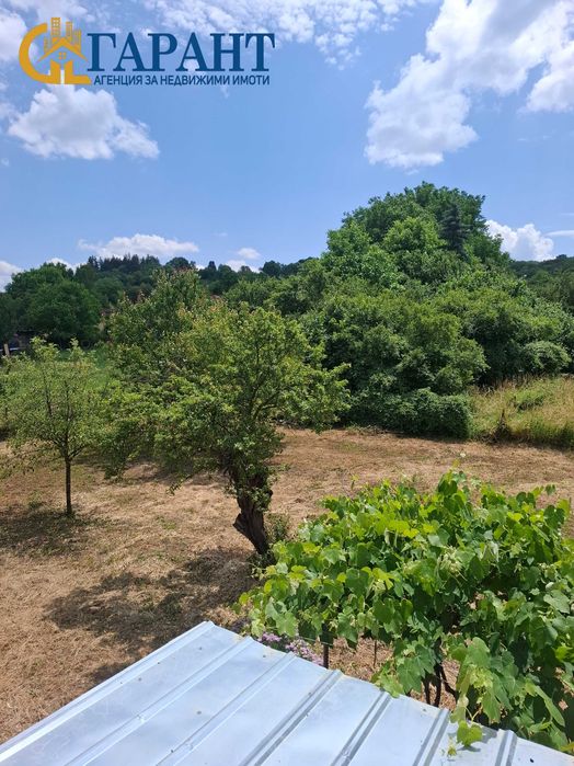 Недвижими имоти Гарант продава, къща в с.Кондофрей, община Радомир.