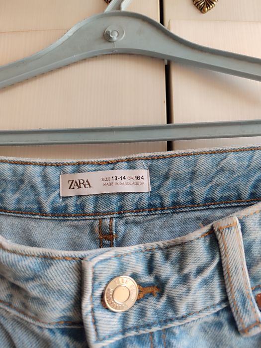 Джинсы, кофта укороченная