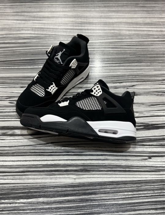 Jordan 4 White Thunder