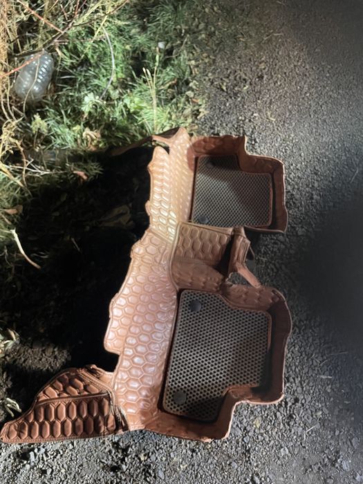 Продам 5д коврики калина или гранта