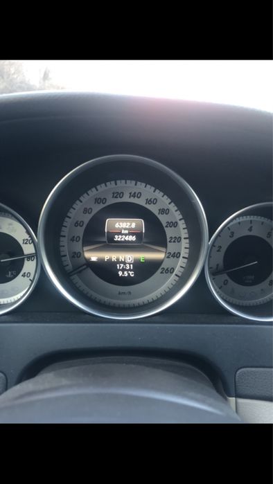 Мерцедес С250 2013 година