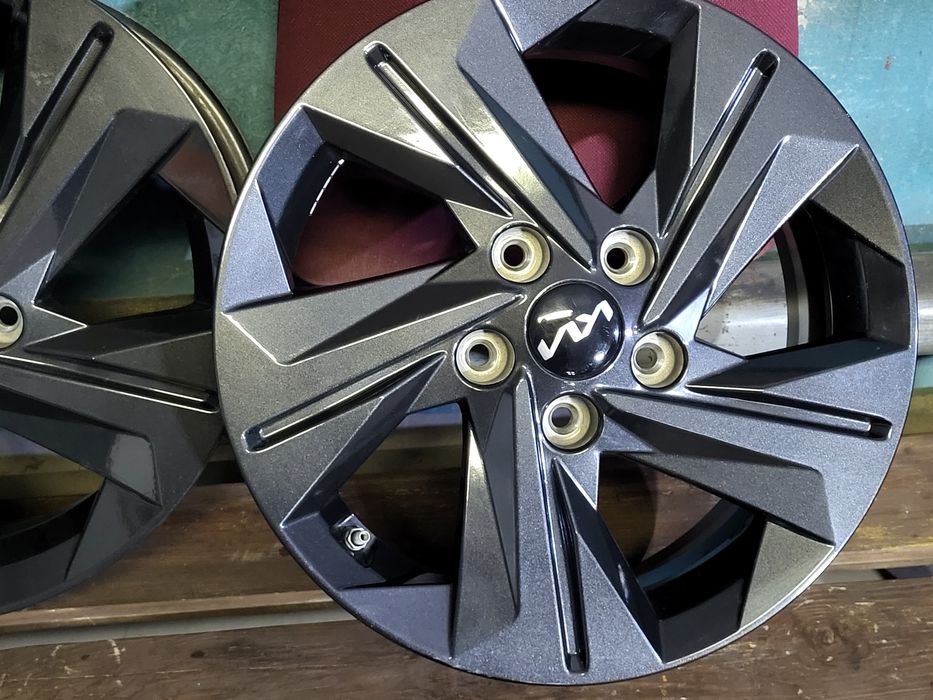 П р о д а м  д и с к и.