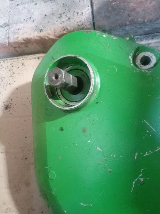 Продам редуктор жатки john deere