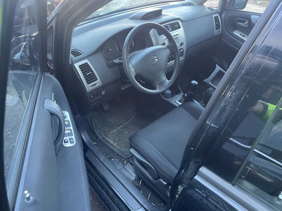 Сузуки лиана 1.6i 4X4 / Suzuki Liana 1.6i 4X4 на части
