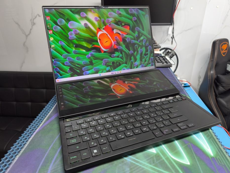 Asus Rog Zephyrus Duo 16 GX650RX