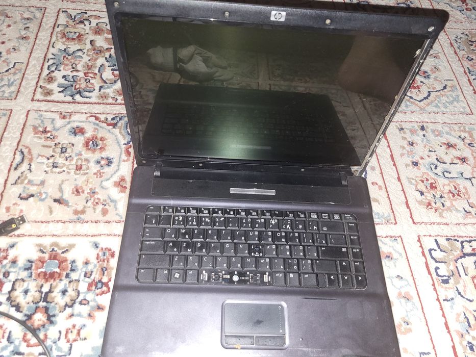 Старенький ноутбук