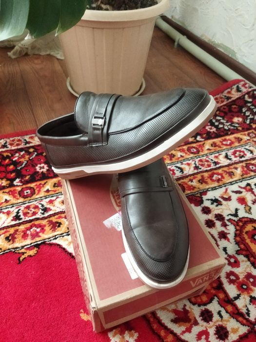 Продам мужские макасины