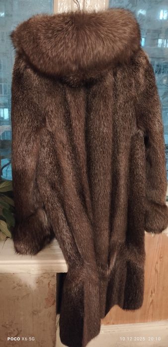 Продам шубу женскую