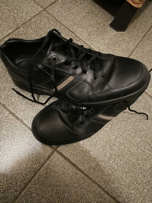 Продавам качествени обувки