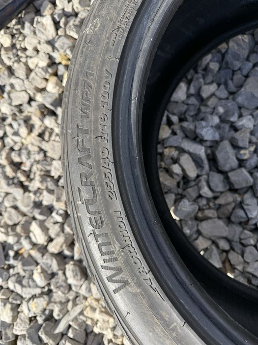 Kumho Wintercraft 255/40/19