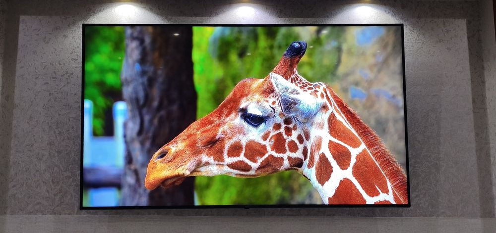 LG Telvizor Sotiladi. Xolati Yangi.